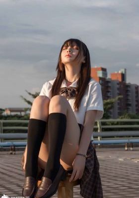婷婷六月在线_720超清免费观看