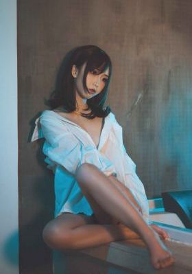 欧美三根一起进三P_DVD电影免费在线